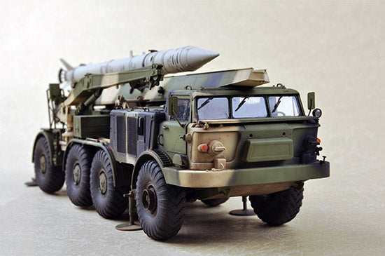 Trumpeter 1:72 - 9P113TEL w/9M 21 Rocket of 9K52 Luna-M Artil