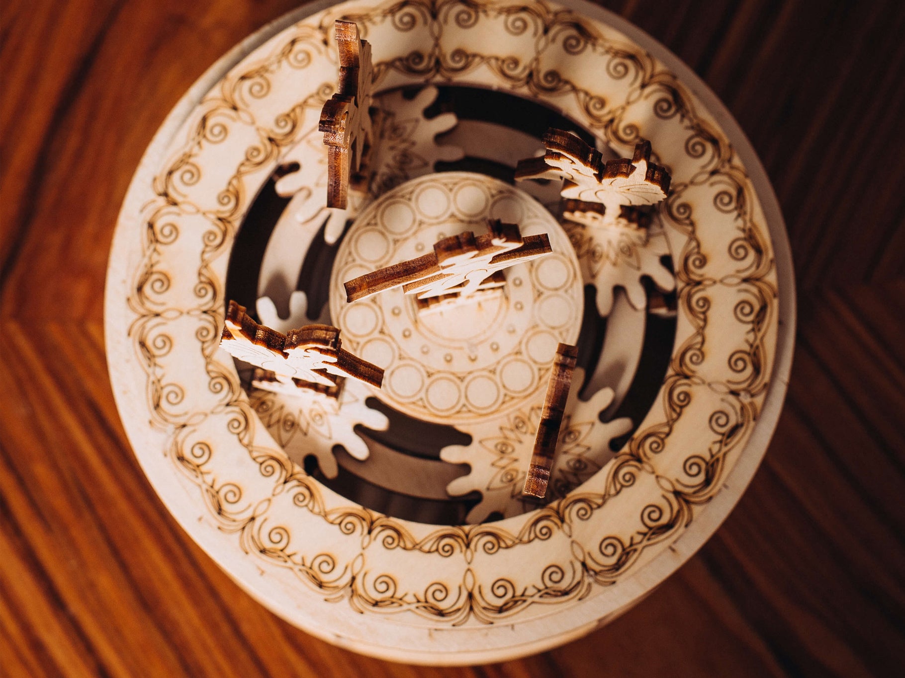 Dancing Ballerinas ( music box)