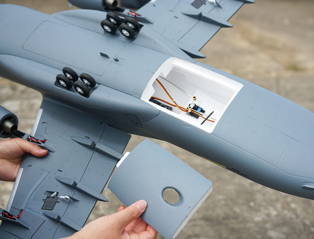 XFLY QUAD 40MM EDF GLOBEMASTER C-17 1200MM w/o TX/RX/BATT XF124P