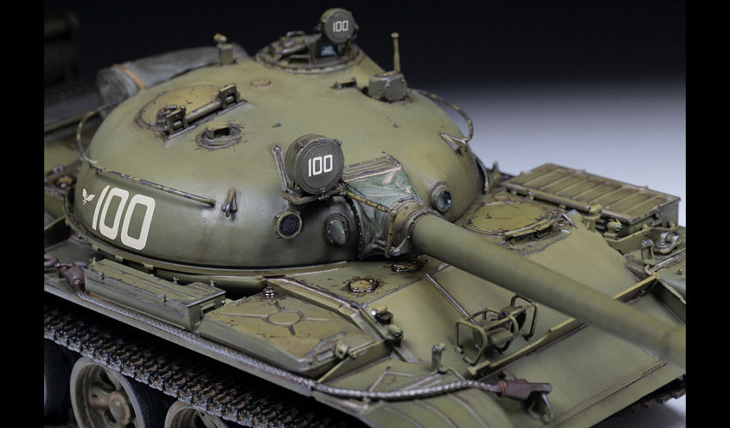 Zvezda T-62 Soviet Main Battle Tank Z3622