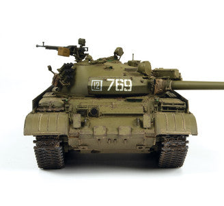 Zvezda Soviet Main Battle Tank T-62M Z3679