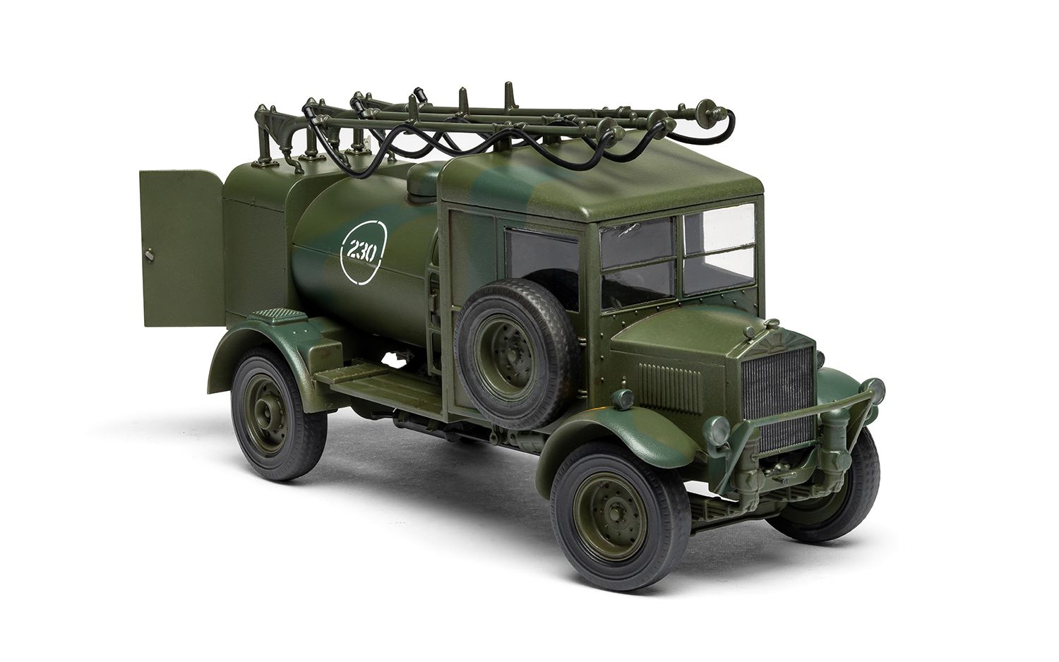 Airfix British Albion 3 Point Fueller (1:48 Scale)