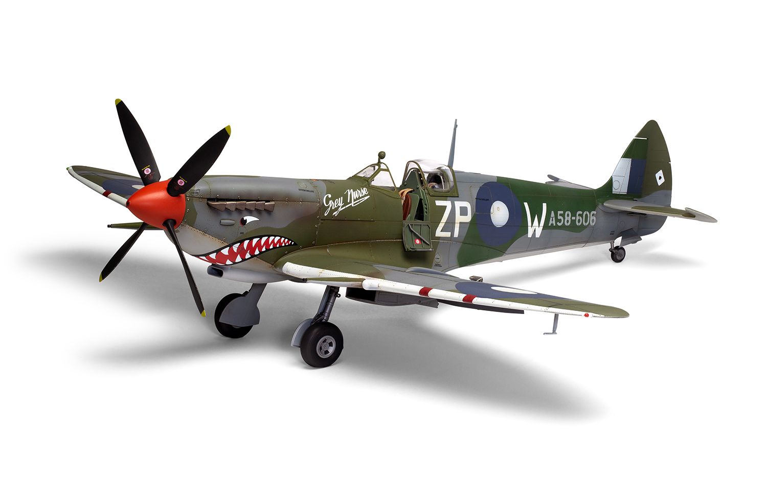 Airfix 1/24 Supermarine Spitfire Mk.VIII A17002 2