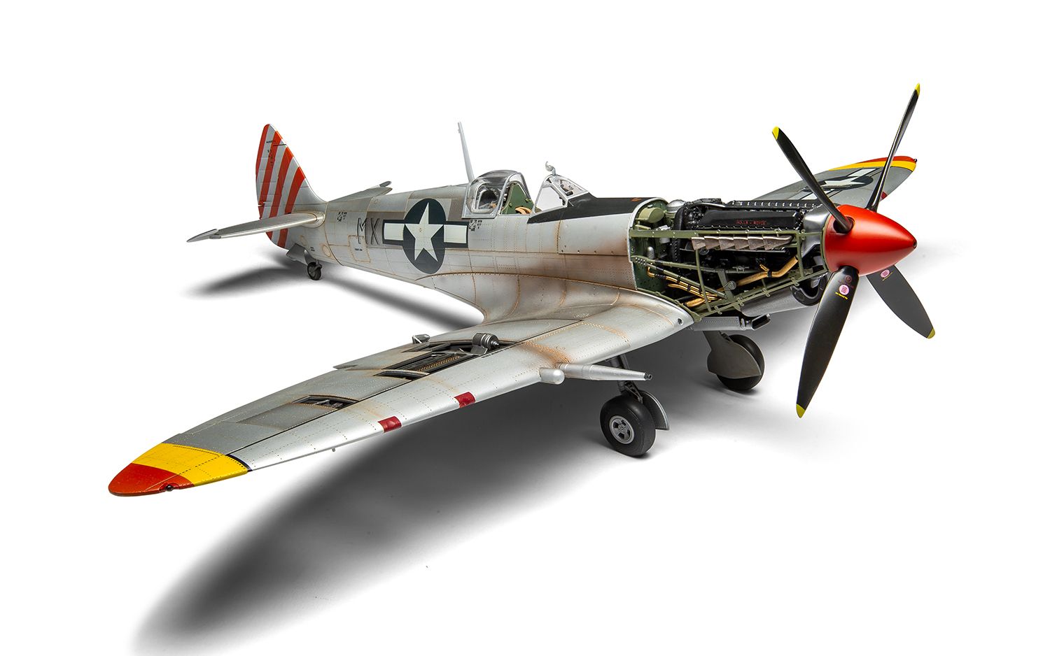 Airfix 1/24 Supermarine Spitfire Mk.VIII A17002 12