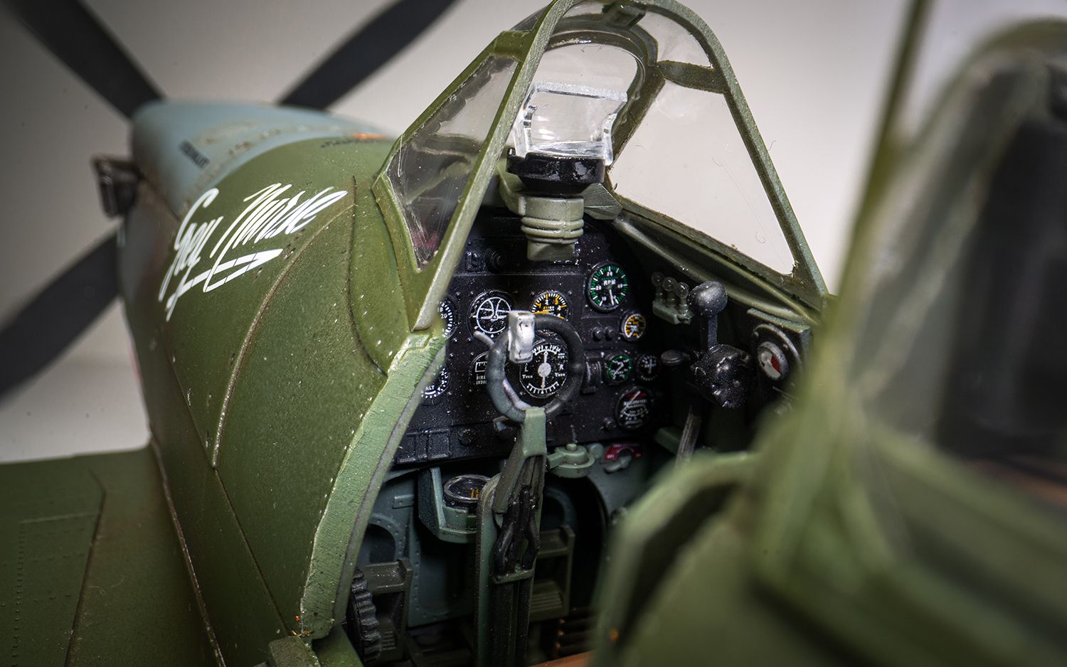Airfix 1/24 Supermarine Spitfire Mk.VIII A17002 7