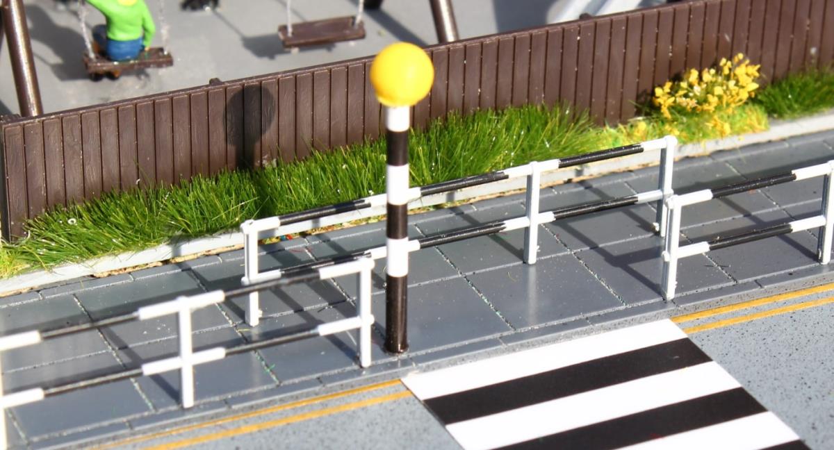 Gaugemaster Highways Railings (24) BPGM383