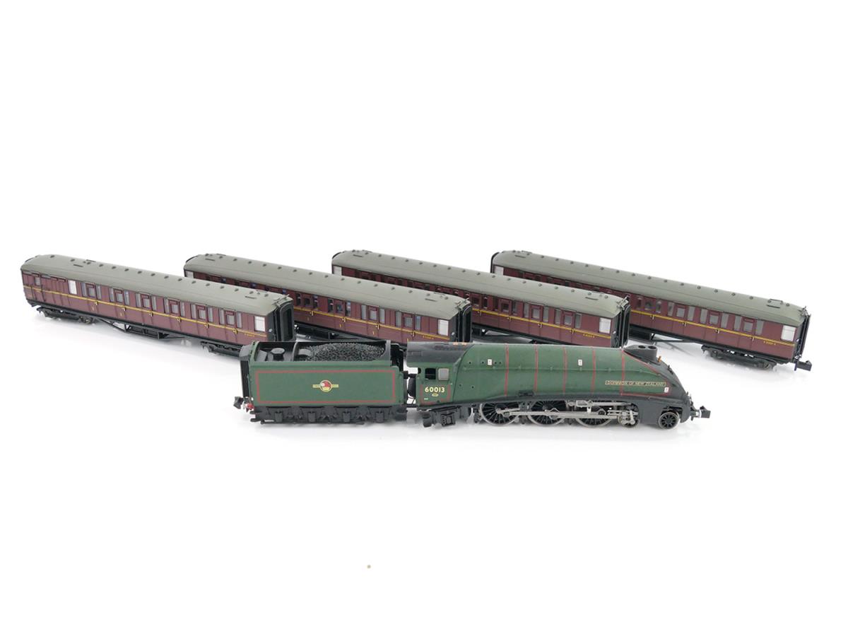 Dapol A4 60013 'Dominion of New Zealand' BR Train Pack DA2S-008-018