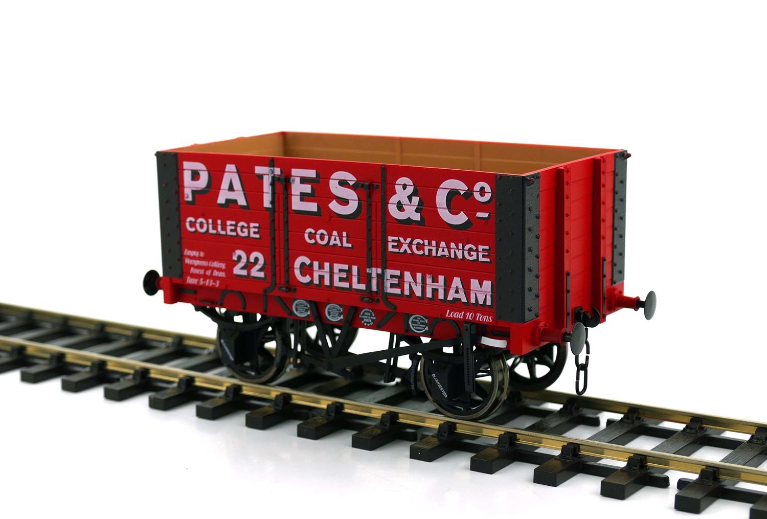 Dapol 7 Plank Wagon 9ft Wheelbase Pates & Co 22 DA7F-072-006