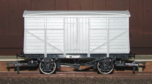 Dapol Fruit Van Unpainted DAA011