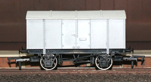 Dapol Gunpowder Van Unpainted DAA016