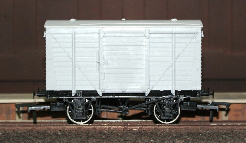 Dapol LMS Vent Van Unpainted DAA019