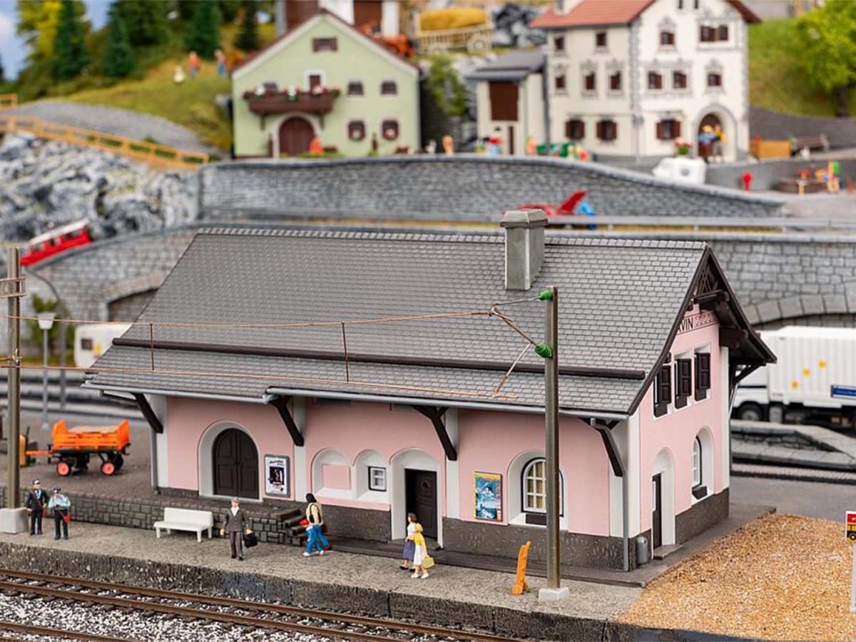 Faller Lavin Station Kit Set III FA110134