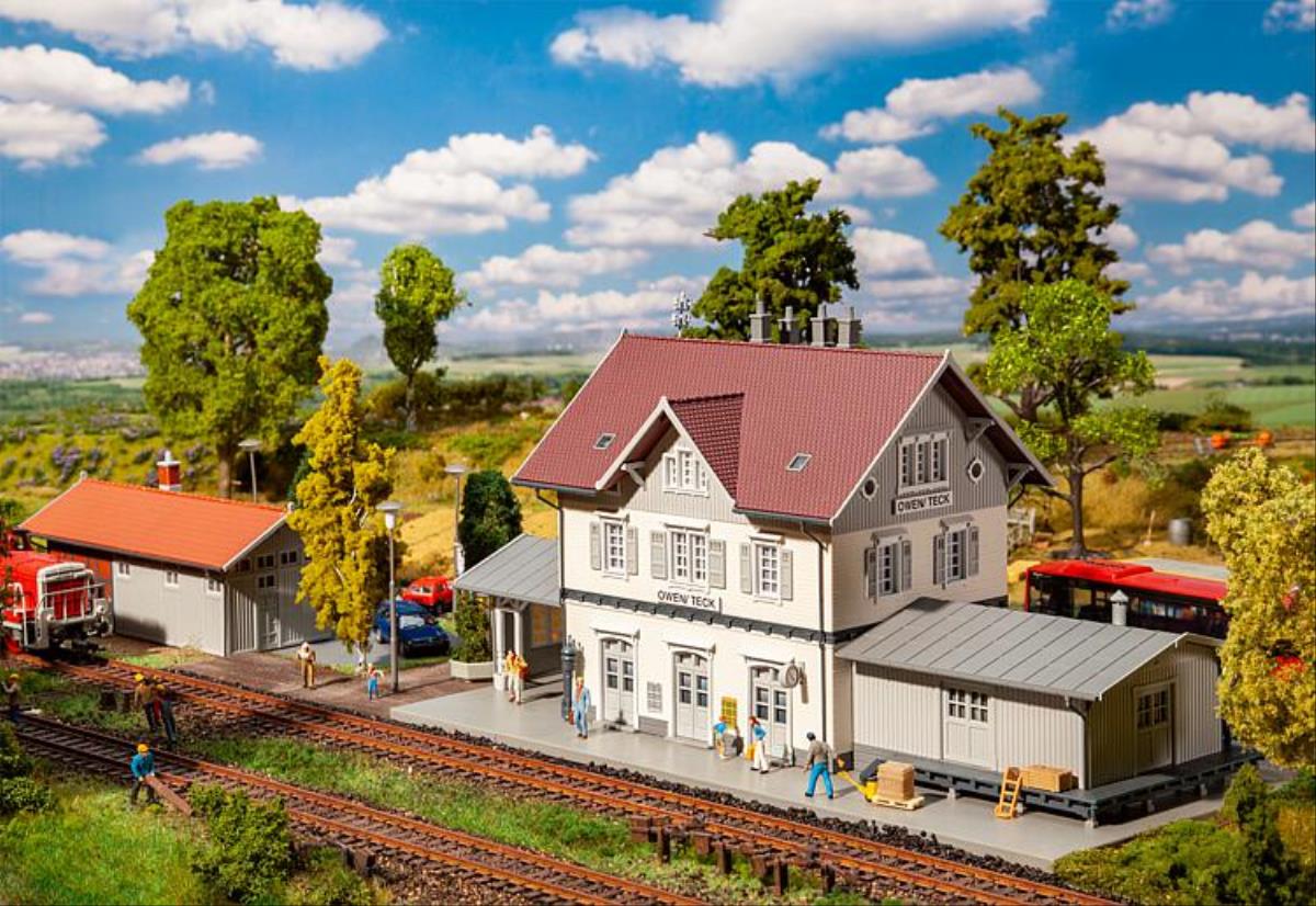 Faller Owen Railway Station Kit II FA110145