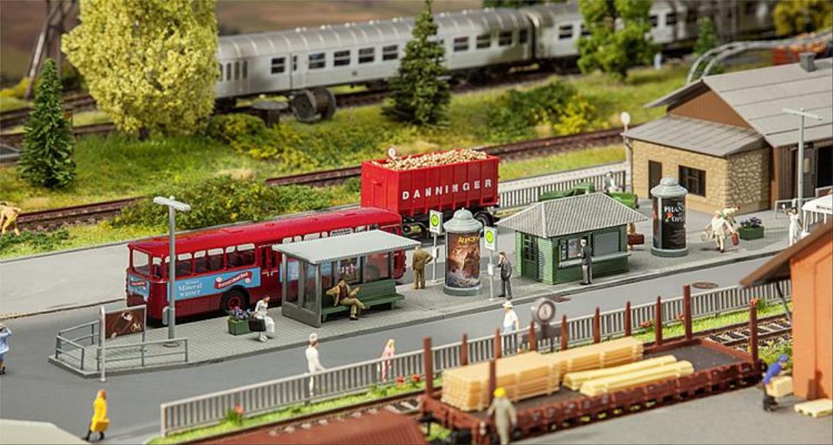 Faller Bus/Tram Stop Scene Kit II FA120207