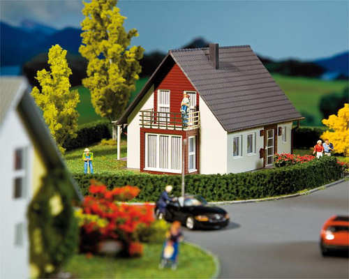 Faller Detached House (Wine Red) Kit VI FA130318