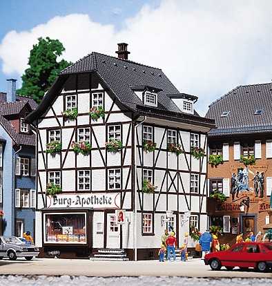 Faller Castle Chemists Era II FA130417