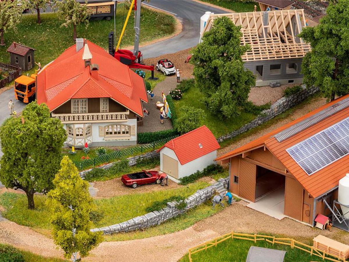 Faller Farmhouse with Stable & Garage Kit IV FA130583