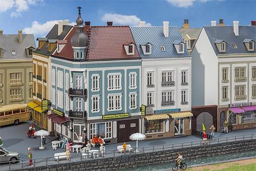 Faller Beethovenstrasse Town Houses (2) Kit III FA130703