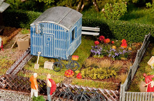 Faller Allotment with Contractors Trailer Kit III FA180490