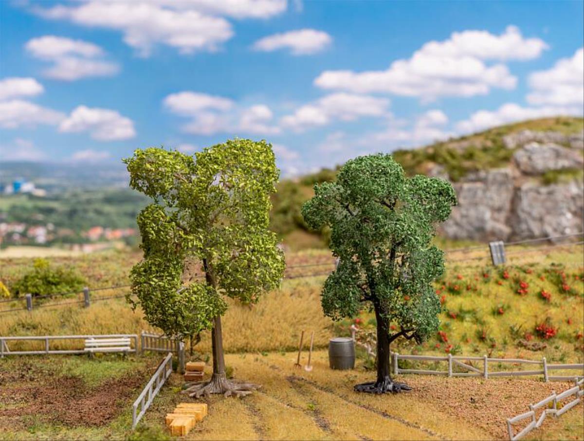 Faller Pear Trees (2) 90mm & 110mm FA181804