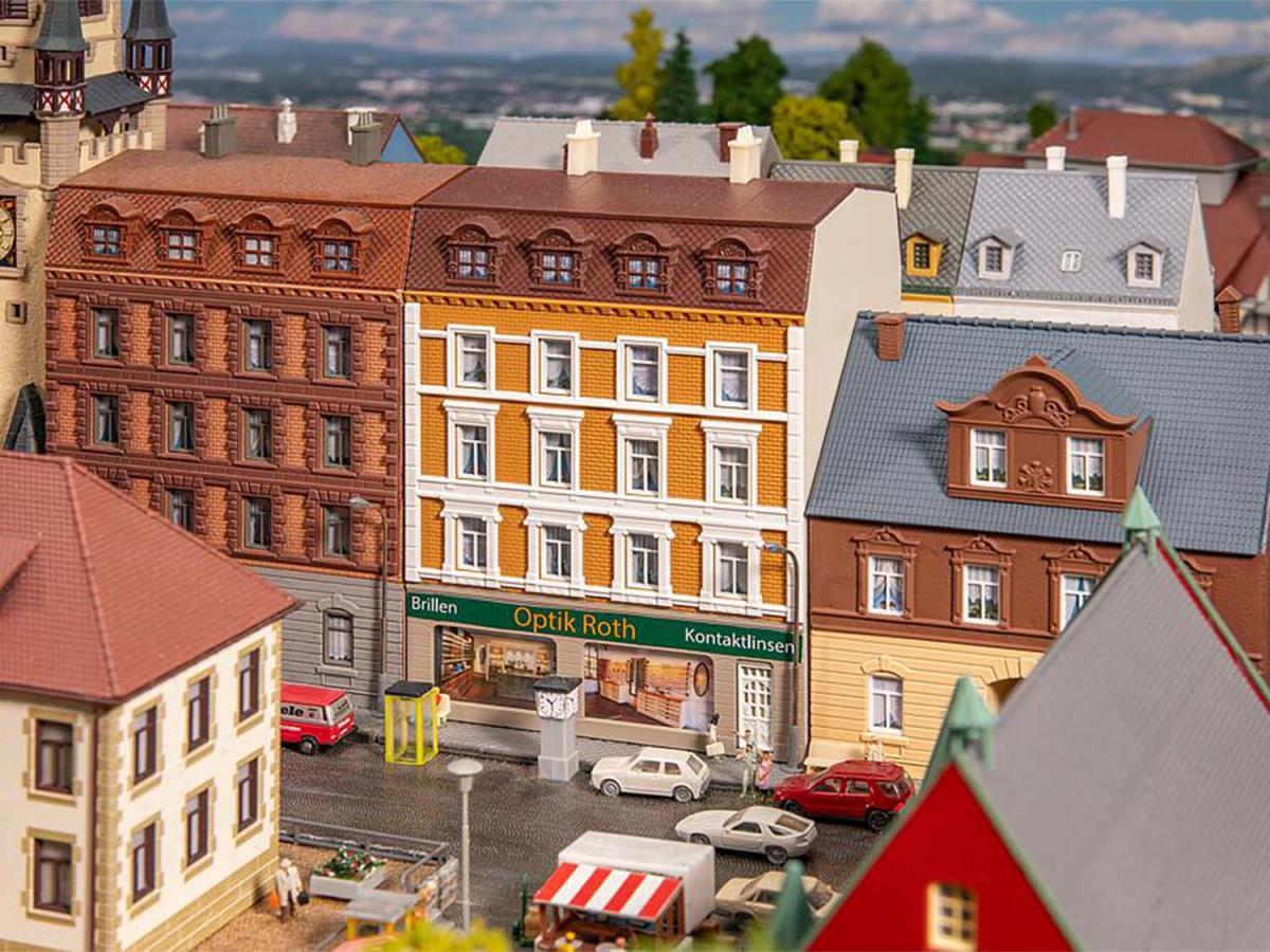 Faller Optik Roth Town House Kit III FA232179