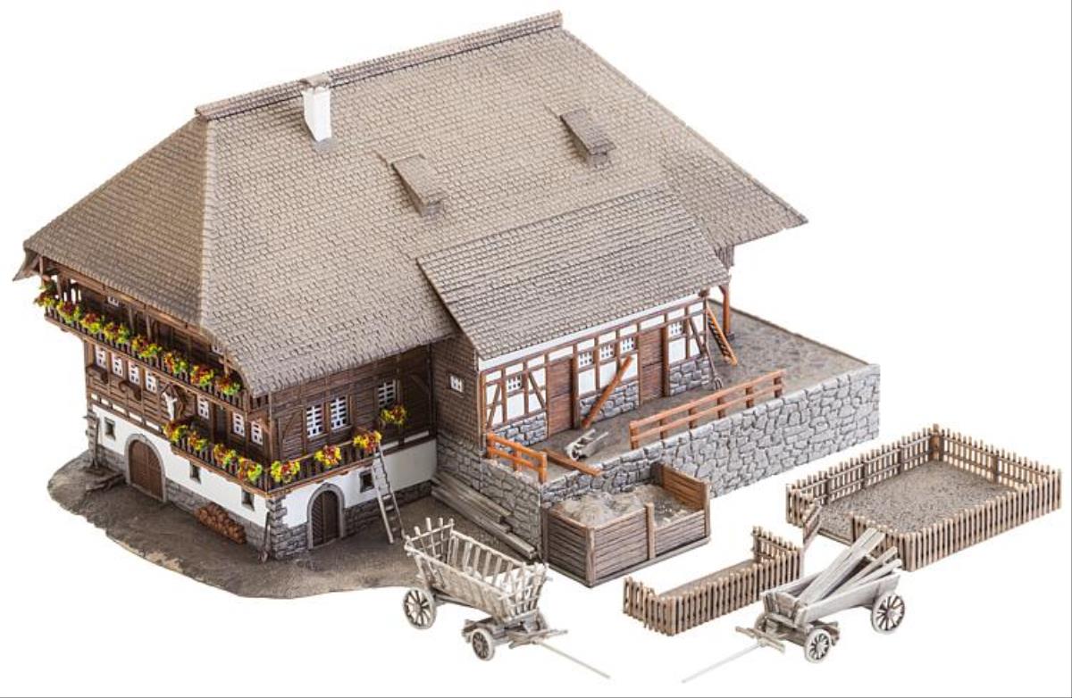 Faller Black Forest Farm Kit I FA232258