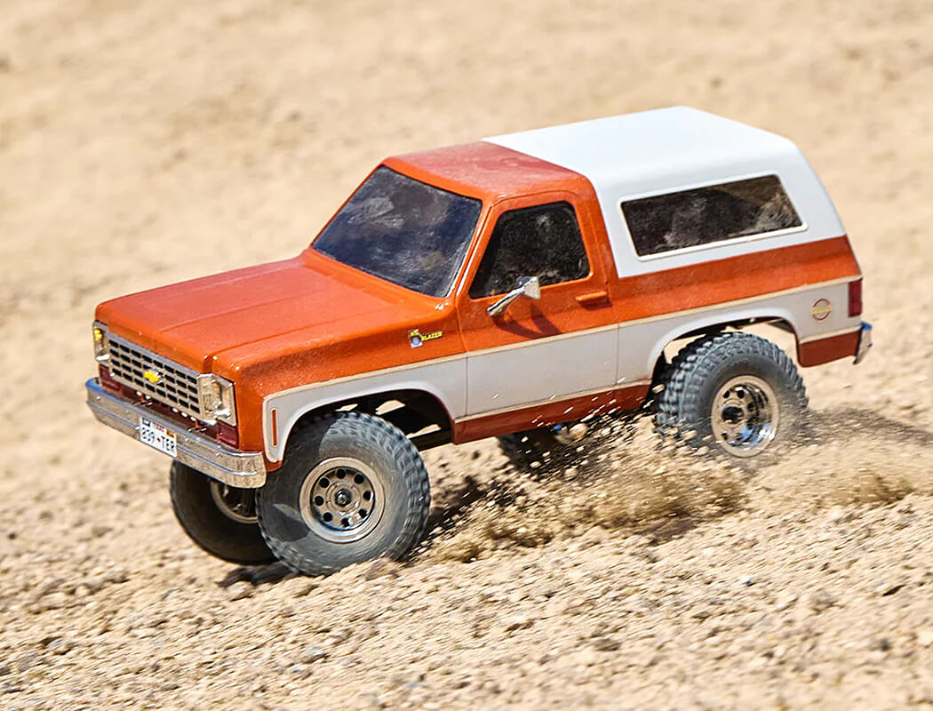 FMS 1/24Th Chevrolet K5 Blazer 4Wd RTR - Orange FMS12403RTROR