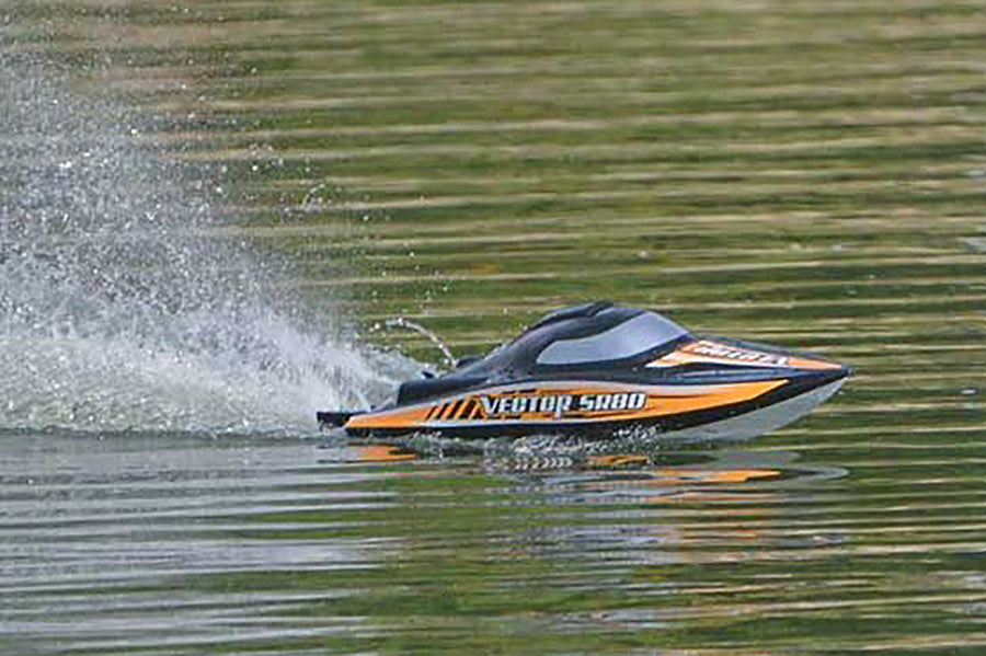 VOLANTEX VECTOR SR80 BRUSHLESS BOAT (NO BATT)- BLACK/ORANGE