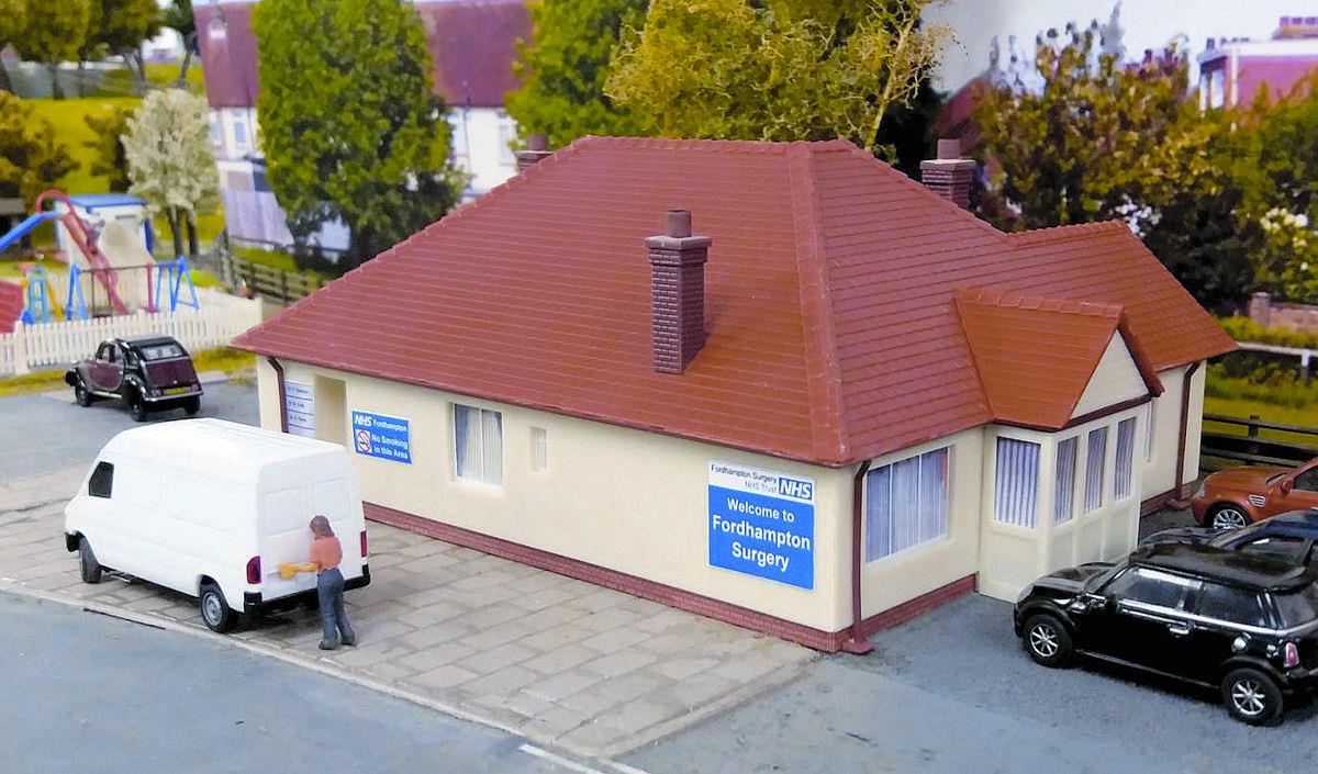 GM Structures Fordhampton Rest Home/Doctor's Surgery Kit GM410