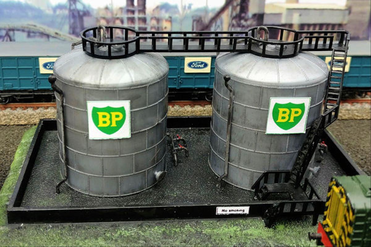 Kestrel Designs Oil Storage Tanks (2) GMKD1009
