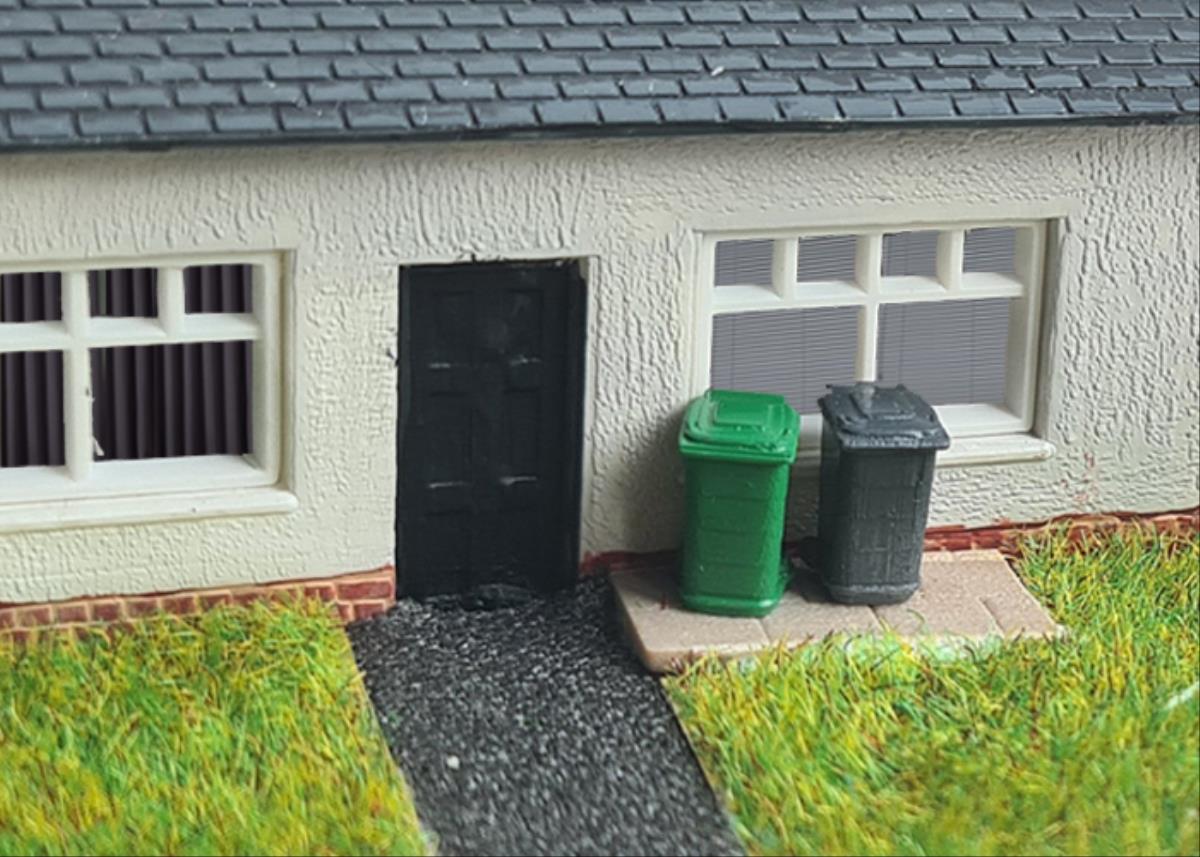 Kestrel Designs Wheelie Bins 4pcs (Pre-Built) GMKD85