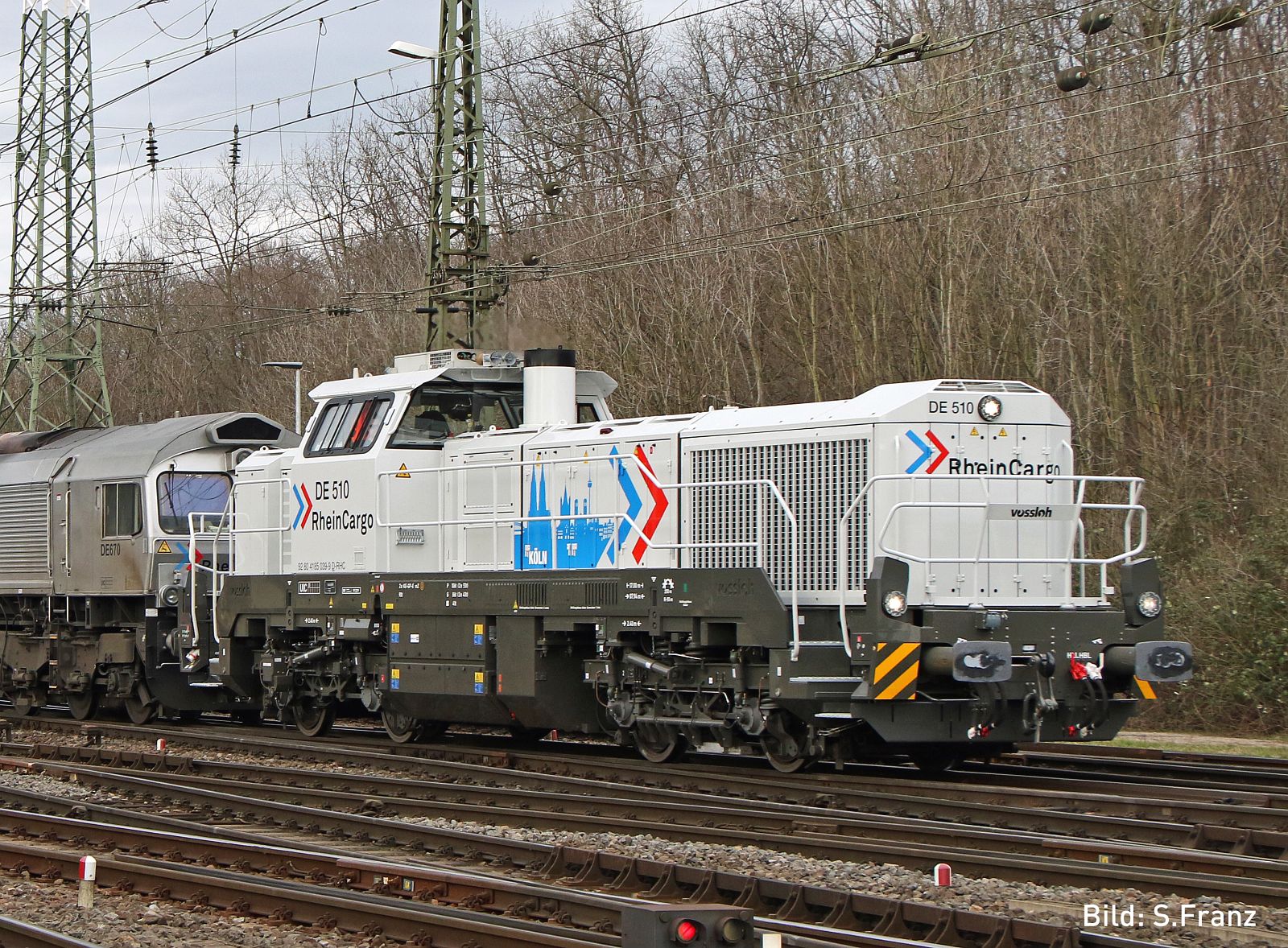 Hobbytrain RheinCargo DE18 'Koln' Diesel Locomotive VI (DCC-Sound) H32101S