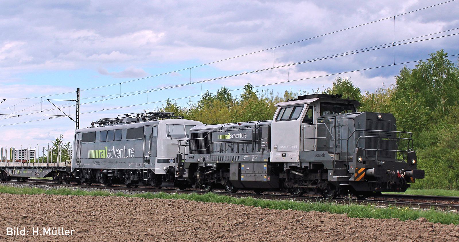 Hobbytrain RailAdventure DE18 Diesel Locomotive VI (DCC-Sound) H32103S
