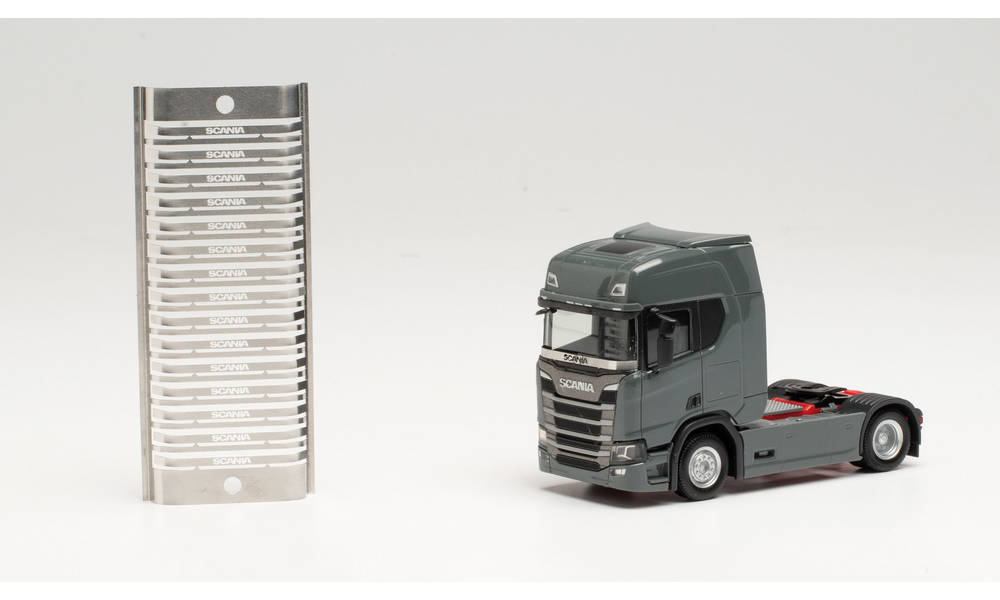 Herpa Stone Chip Windscreen Protectors (15) Scania CR/CS HA055307