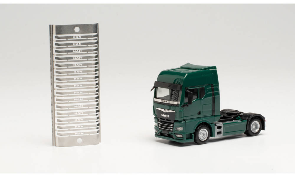 Herpa Stone Chip Windscreen Protectors (15) MAN TGX HA055321