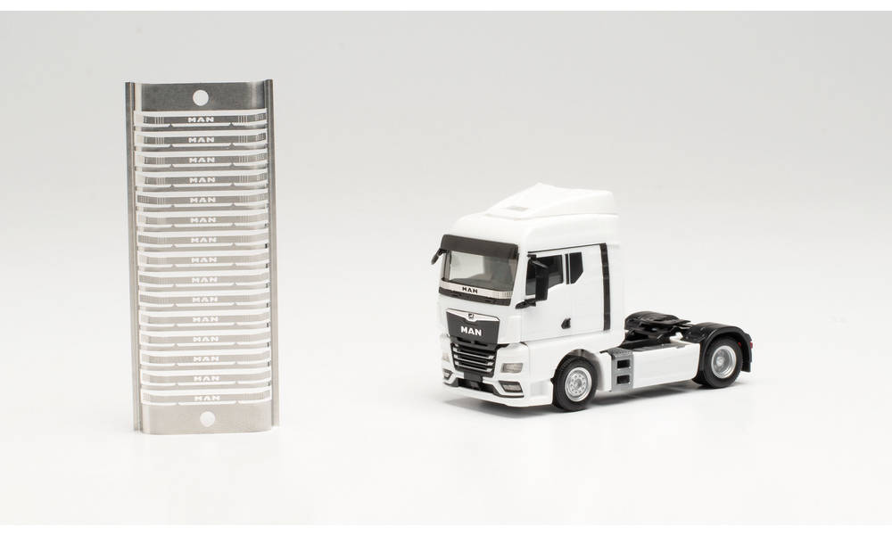 Herpa Stone Chip Windscreen Protectors (15) MAN TGX HA055338