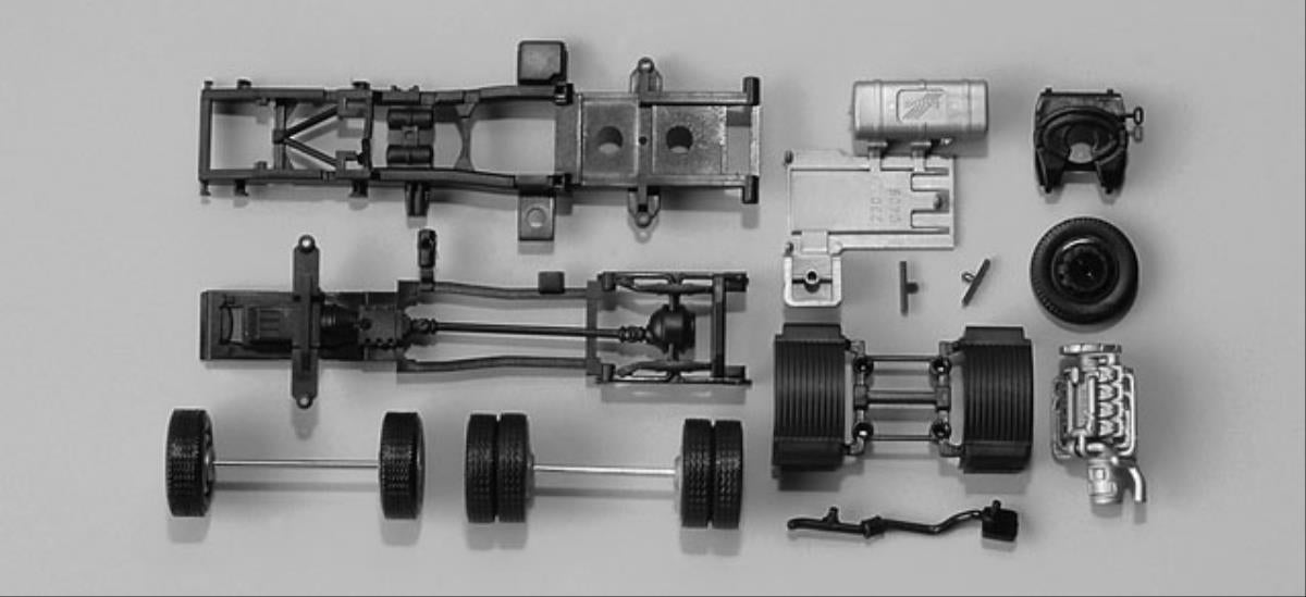 Herpa Tractor Chassis Scania R 2 Axle (2) HA081474