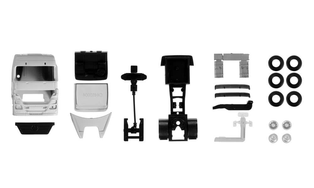 Herpa MB Actros Tractor Unit White Kit (2) HA084406