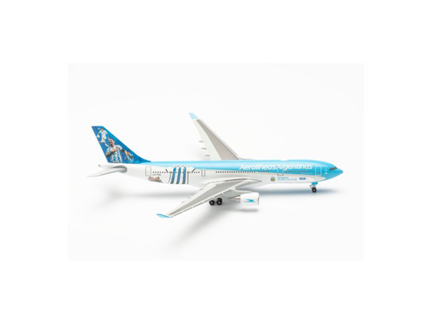 Herpa Wings Airbus A330-200 Aerolineas Argentinas LV-FVH (1:500) HA537247