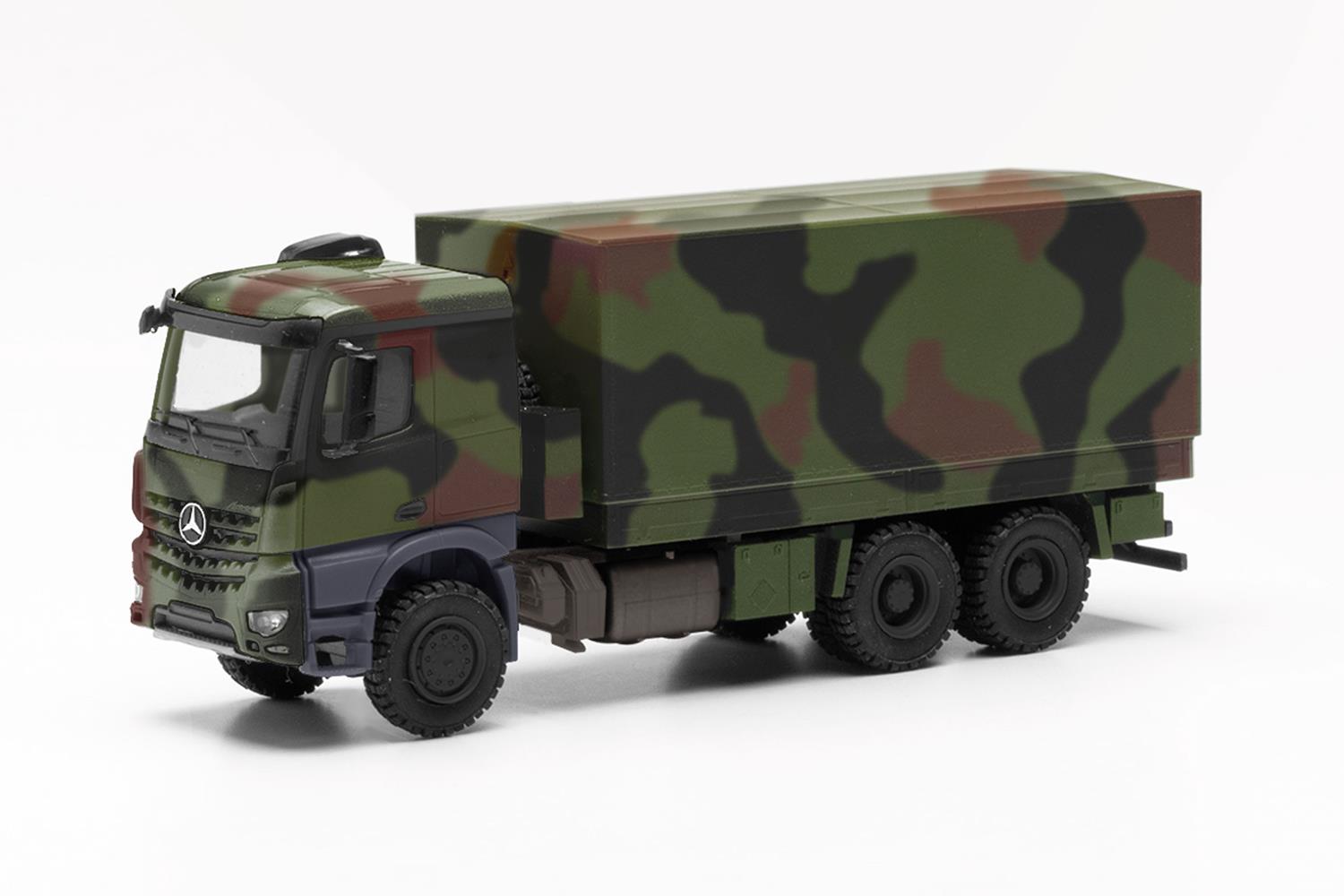 Herpa Iveco Trakker 8x8 Desert Sand HA746991