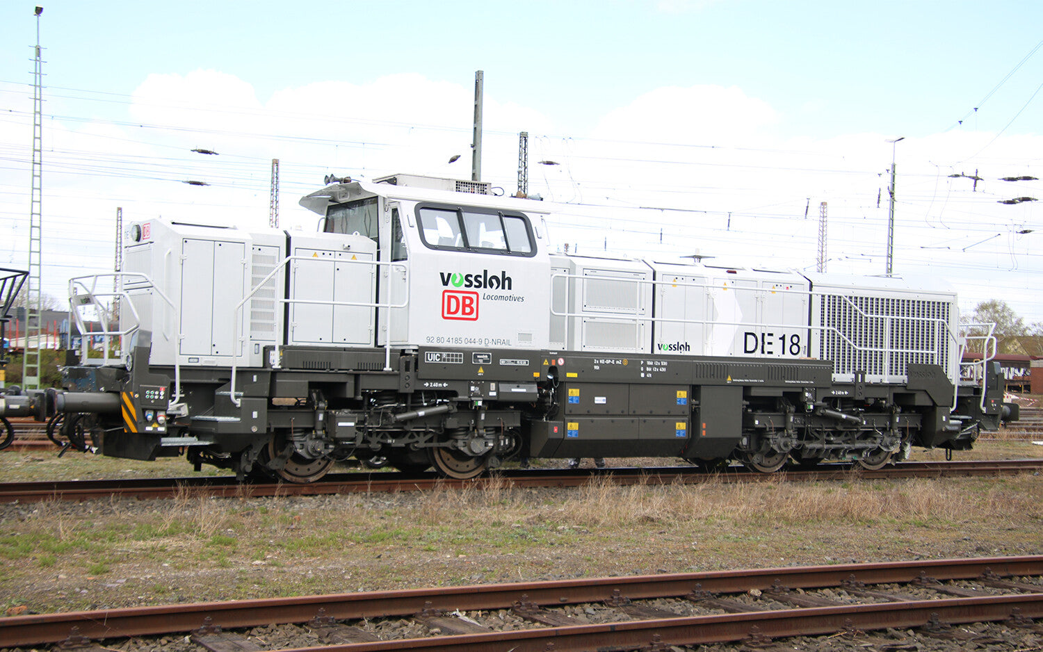 Arnold DB/NorthRail DE 18 Diesel Locomotive Grey VI (DCC-Sound) HIN9058S