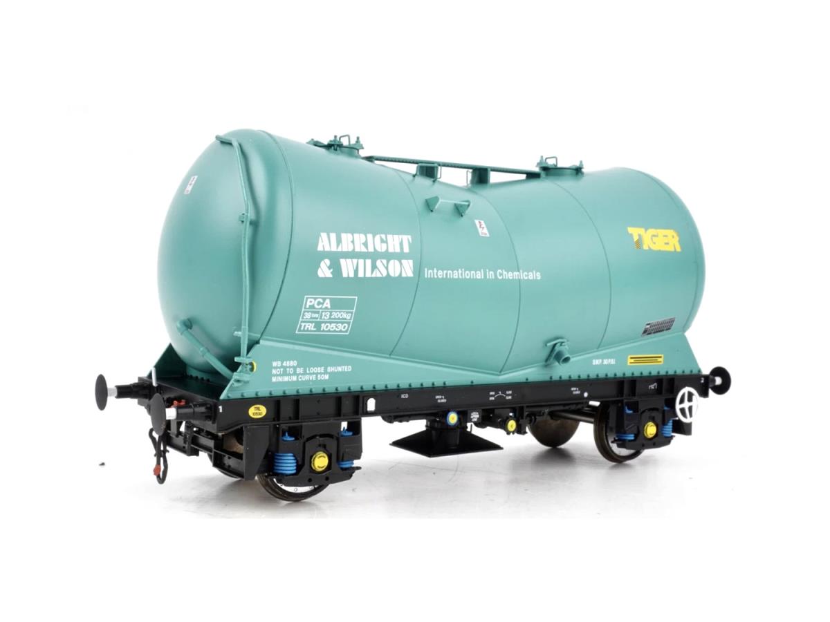 Heljan PCA Tank Wagon TRL10530 Albright & Wilson Green (Tiger) HN1090