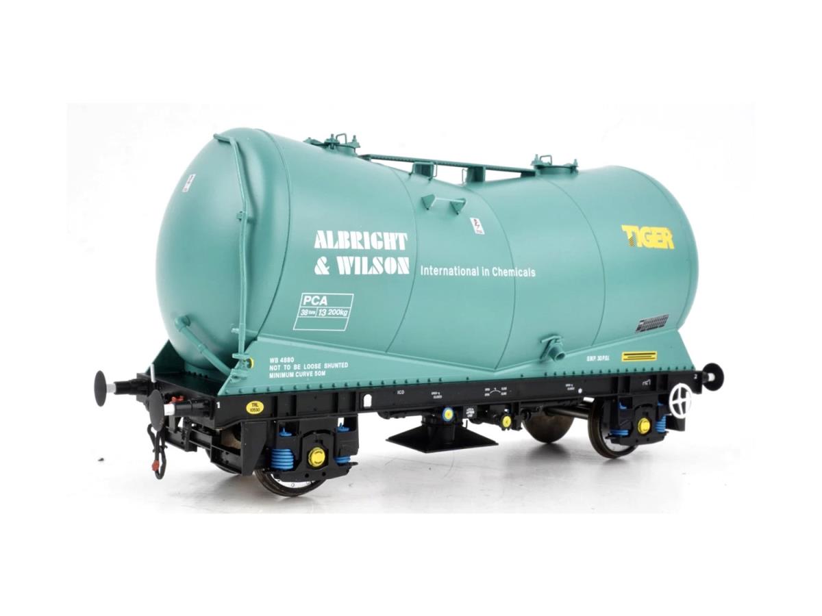 Heljan PCA Tank Wagon PR9498 Albright & Wilson Green (Procor) HN1091