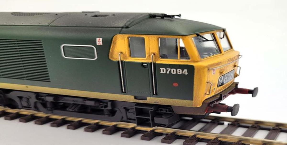 Heljan Class 35 D7094 BR Green Full Yellow Ends Weathered HN3532