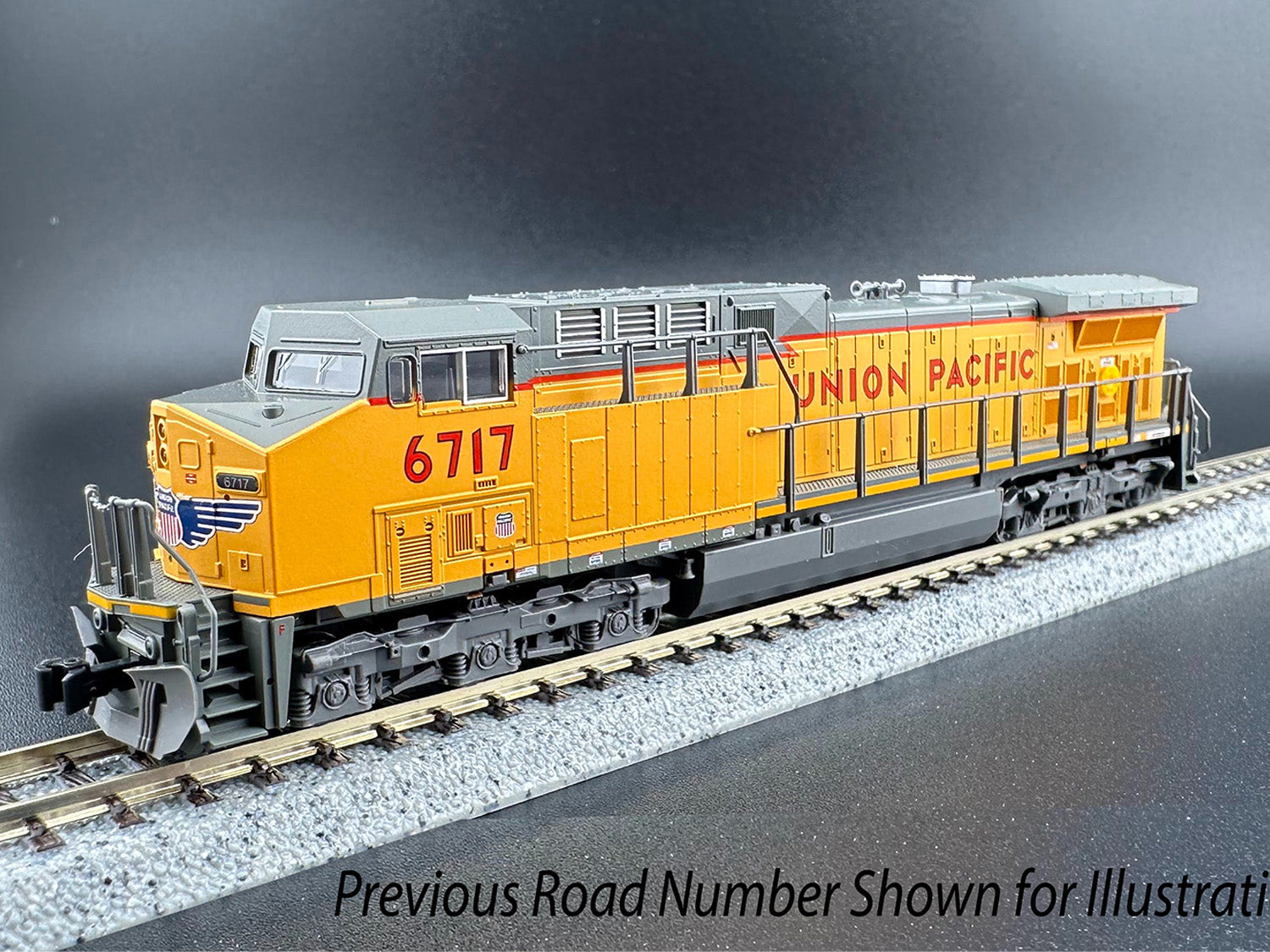 Kato (USA) EMD AC4400CW Union Pacific 6730 K176-7040