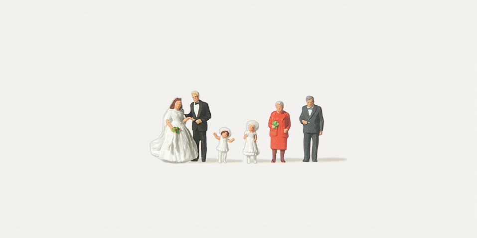 Merten Wedding Group (6) Figure Set MRT0272535