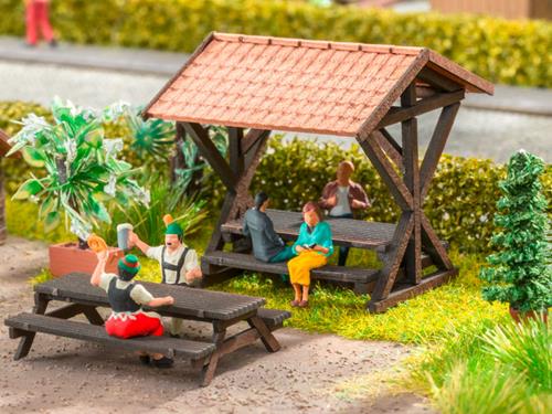 Noch Resting Place Laser Cut Minis Kit N14674