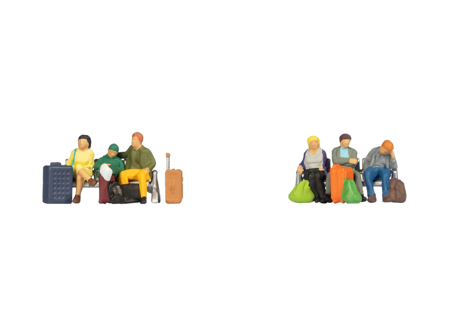 Seated Travellers (6) w/Baggage Figure Set