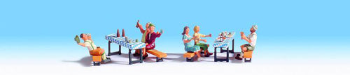 Noch Beer Garden Drinkers (6) and Accessories Figure Set N15832