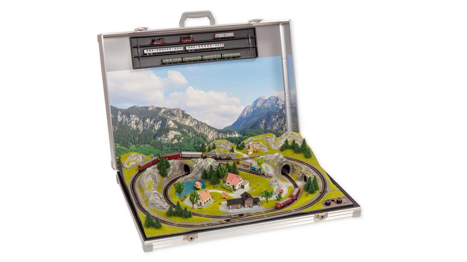 Noch Fussen Briefcase Layout with Minitrix Track N88410